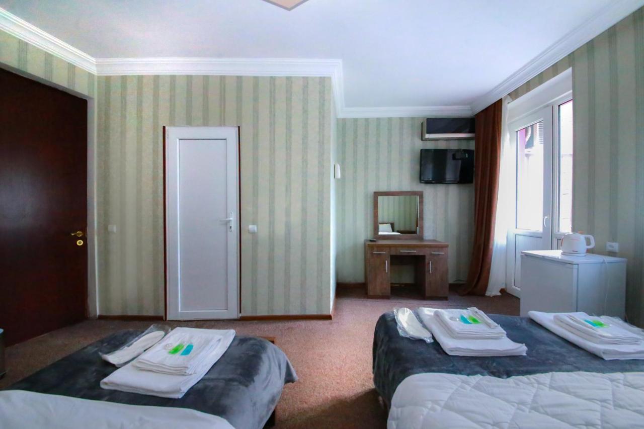 Royal Hotel Tbilisi Luaran gambar